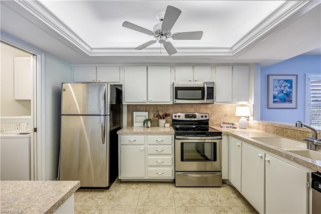 25808 Cockleshell DR # 211, BONITA SPRINGS FL 34135-9