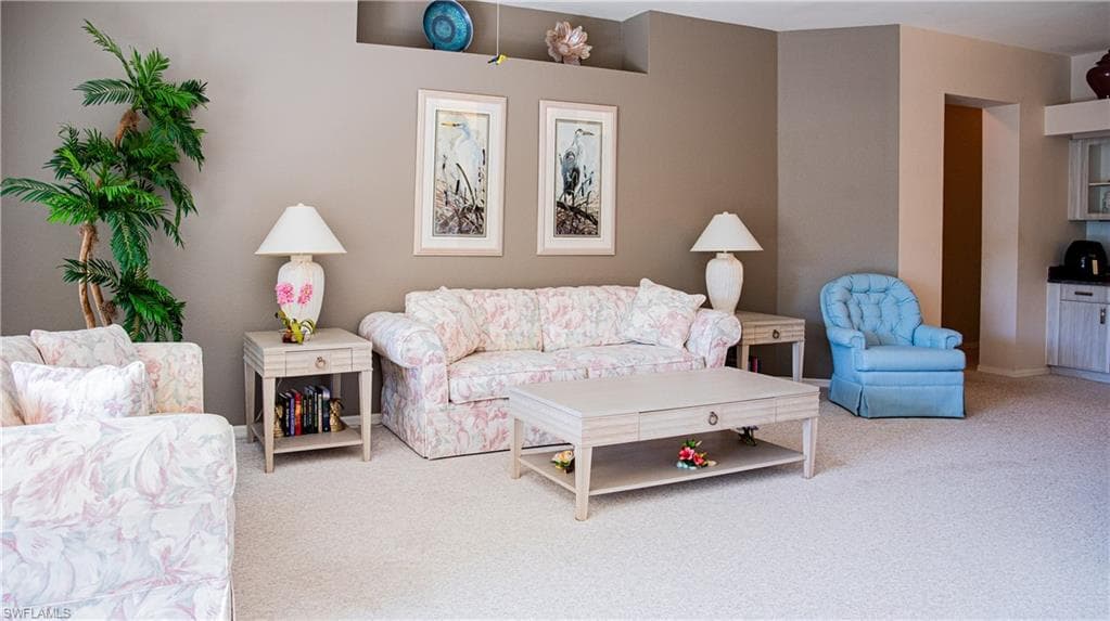 10711 Crooked River RD # 202, ESTERO FL 34135-4