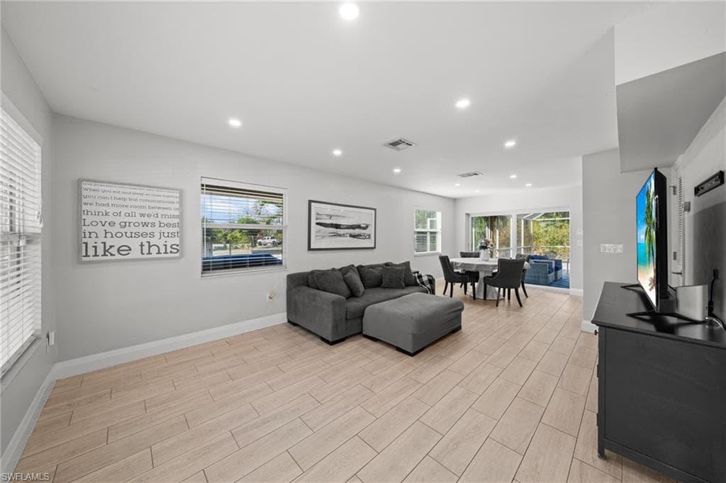 9009 Cypress DR S, FORT MYERS FL 33967-1