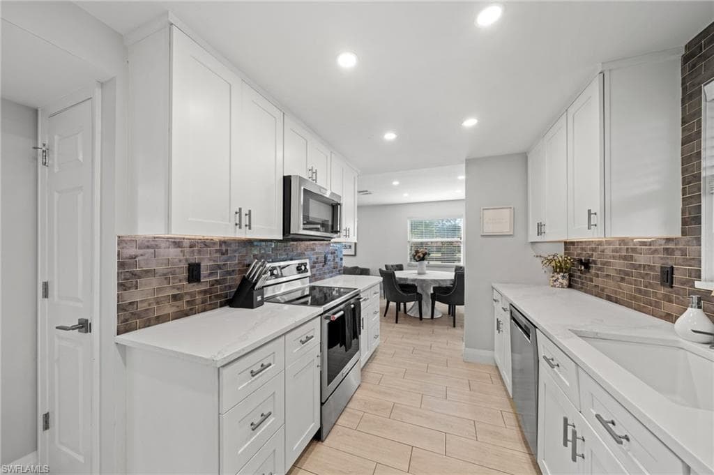 9009 Cypress DR S, FORT MYERS FL 33967-8