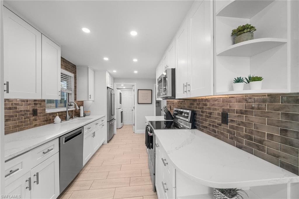 9009 Cypress DR S, FORT MYERS FL 33967-7