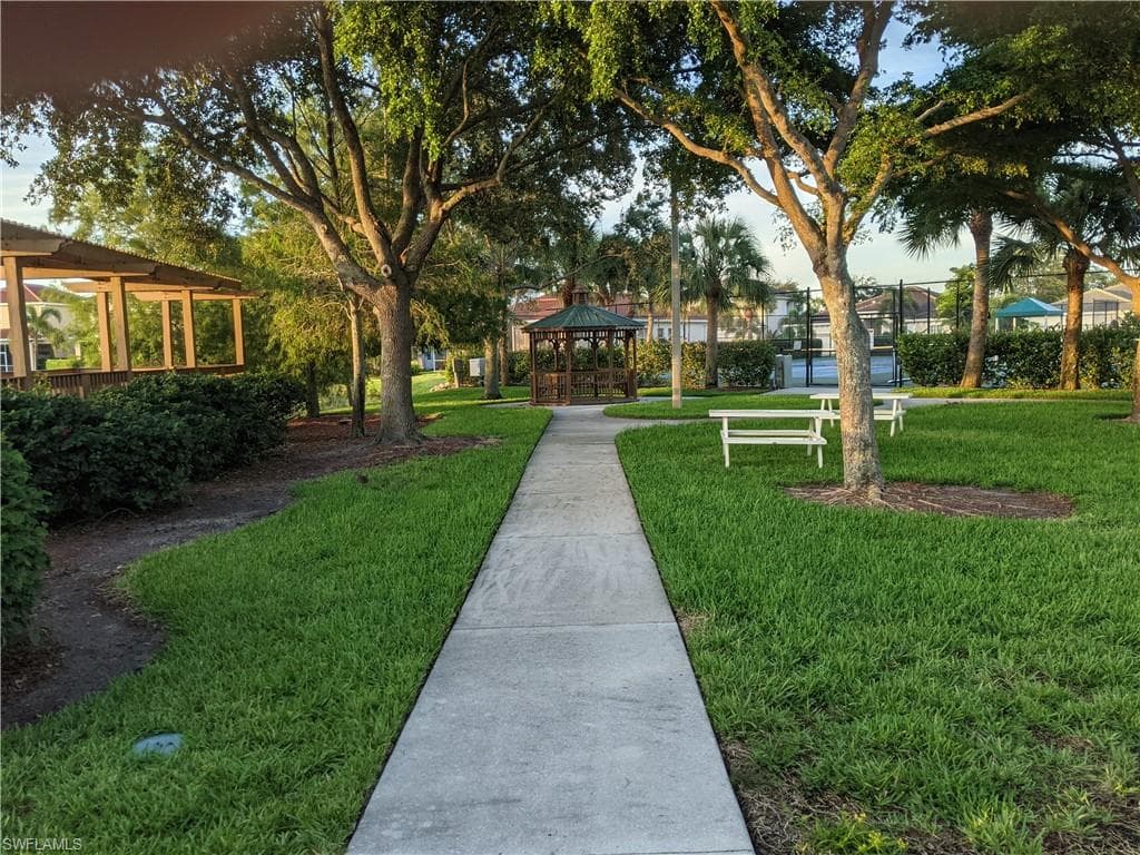 9208 Calle Arragon AVE # 202, FORT MYERS FL 33908-28
