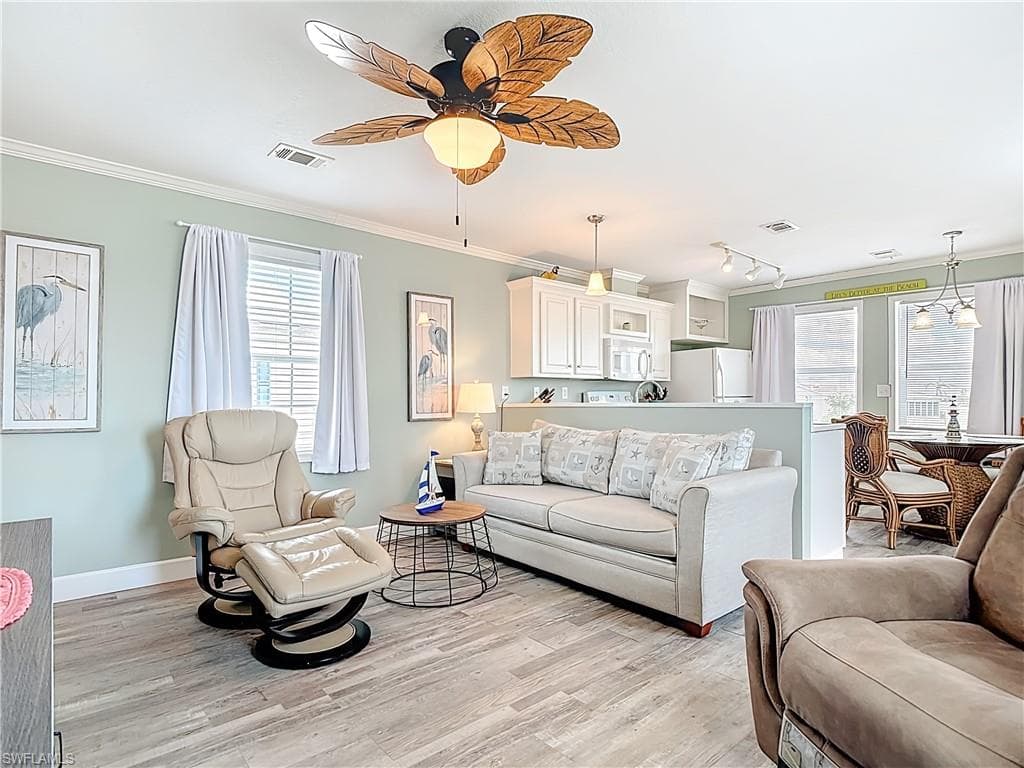 16 Helen LN-15