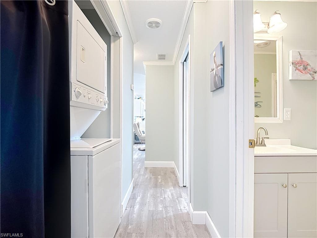 16 Helen LN-17