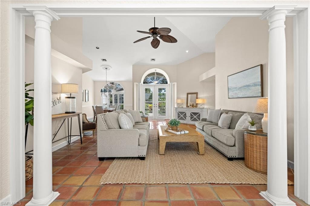 1923 Blackstone CIR, NAPLES FL 34109-8