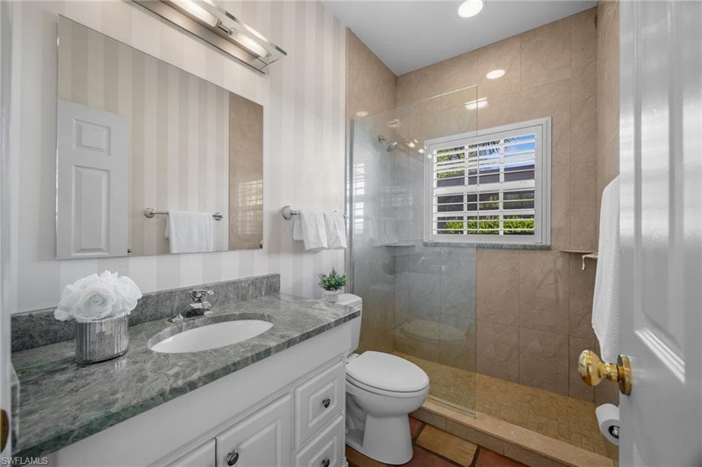 1923 Blackstone CIR, NAPLES FL 34109-43