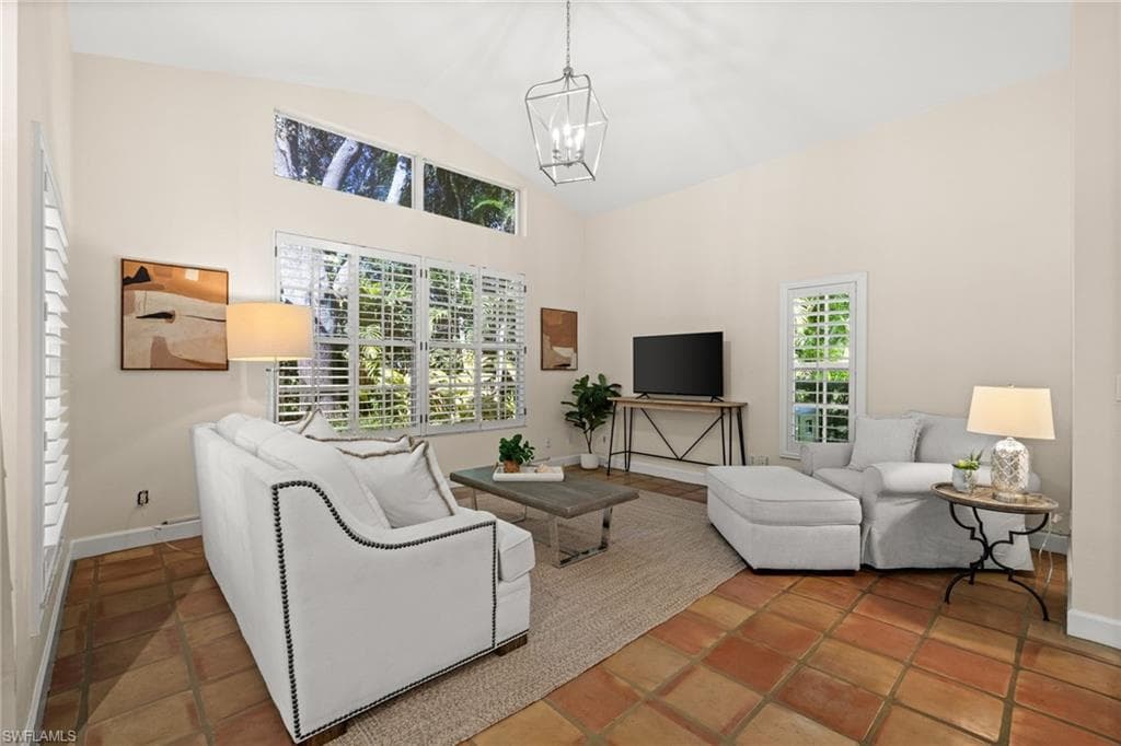 1923 Blackstone CIR, NAPLES FL 34109-20