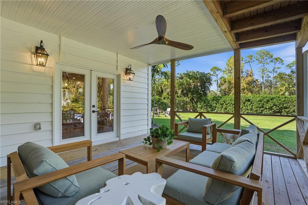 6260 Waxmyrtle WAY, NAPLES FL 34109-29