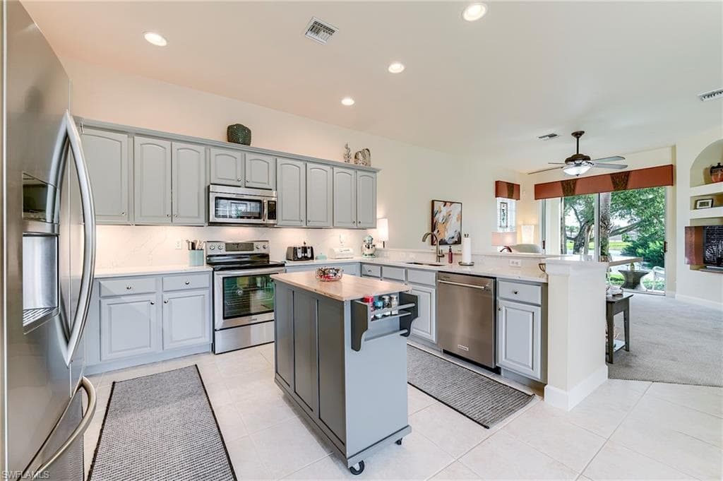 8920 Crown Colony BLVD, FORT MYERS FL 33908-12