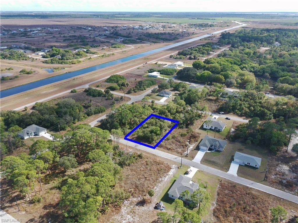 315 IVANHOE AVE Banyan Village-8