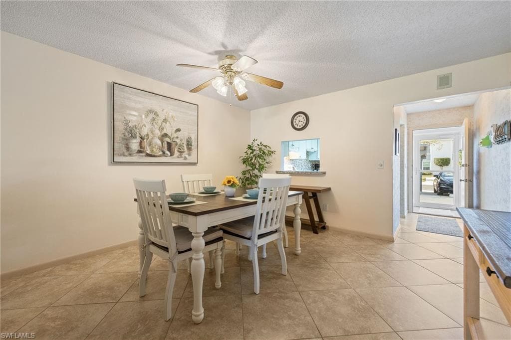 6823 Sandtrap DR, FORT MYERS FL 33919-5