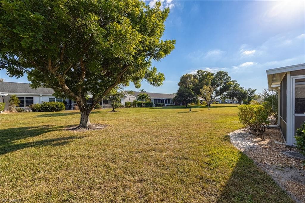 6823 Sandtrap DR, FORT MYERS FL 33919-23