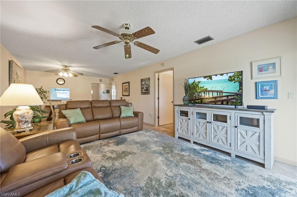 6823 Sandtrap DR, FORT MYERS FL 33919-14