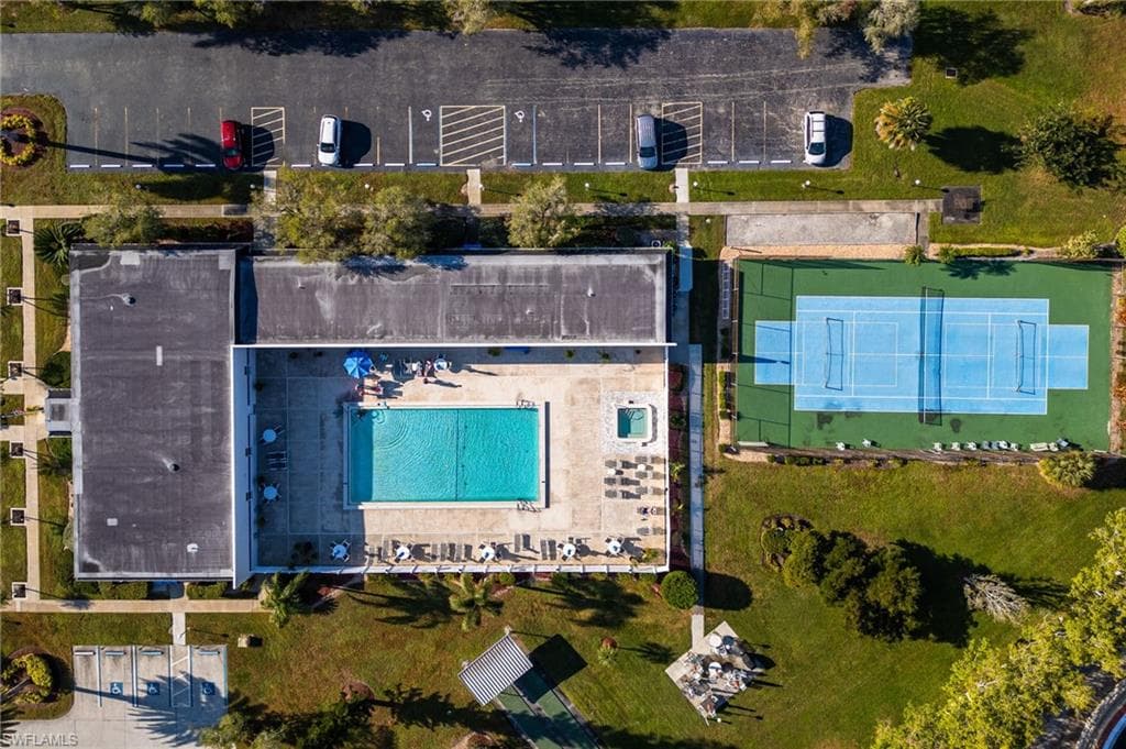 6823 Sandtrap DR, FORT MYERS FL 33919-30