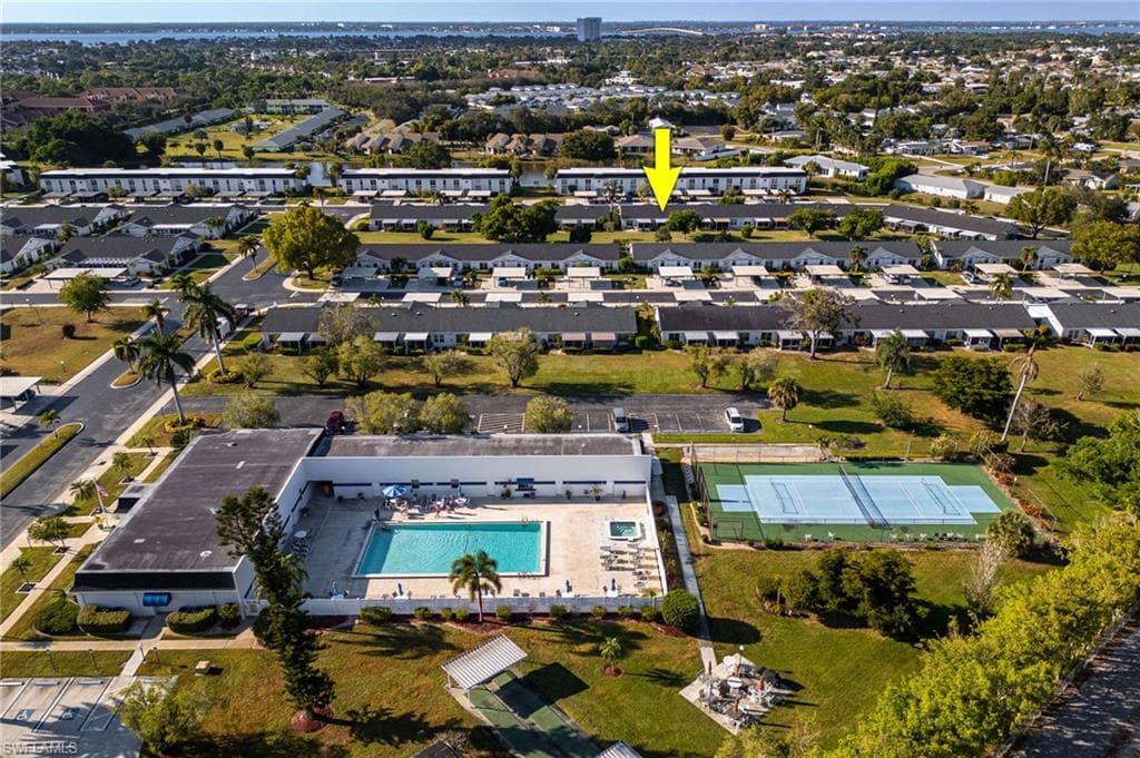 6823 Sandtrap DR, FORT MYERS FL 33919-28