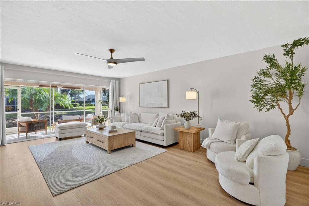 9832 Luna CIR # 103G, NAPLES FL 34109-1