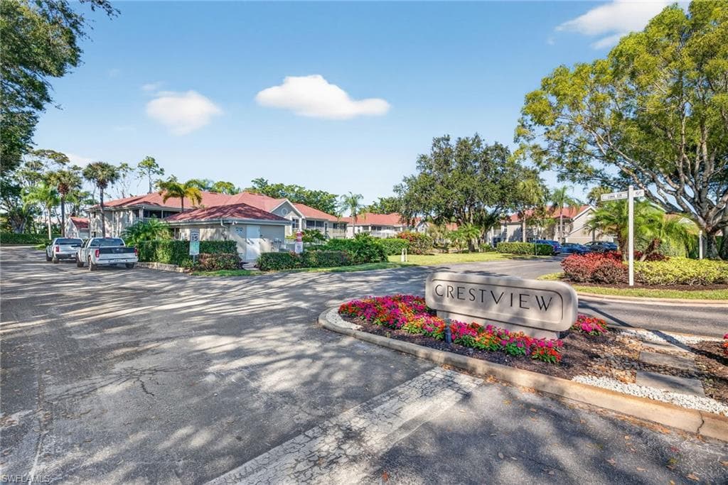 9832 Luna CIR # 103G, NAPLES FL 34109-24