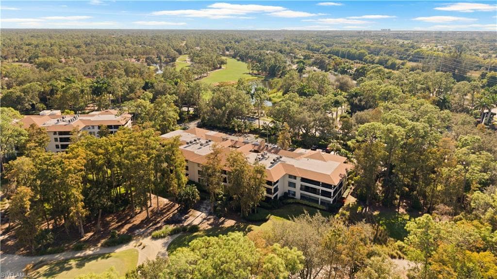 100 Wyndemere WAY # A203, NAPLES FL 34105-18