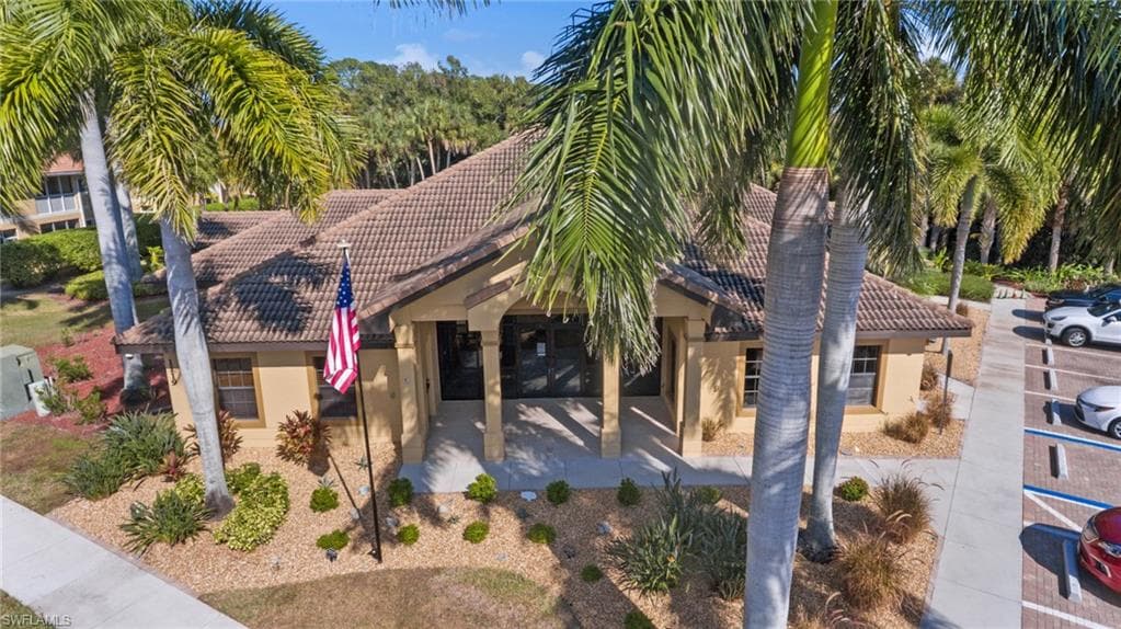 1076 Winding Pines CIR # 206, CAPE CORAL FL 33909-19