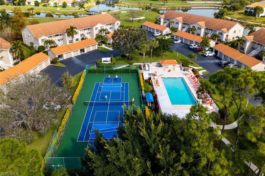 700 Saratoga CIR B-101-26
