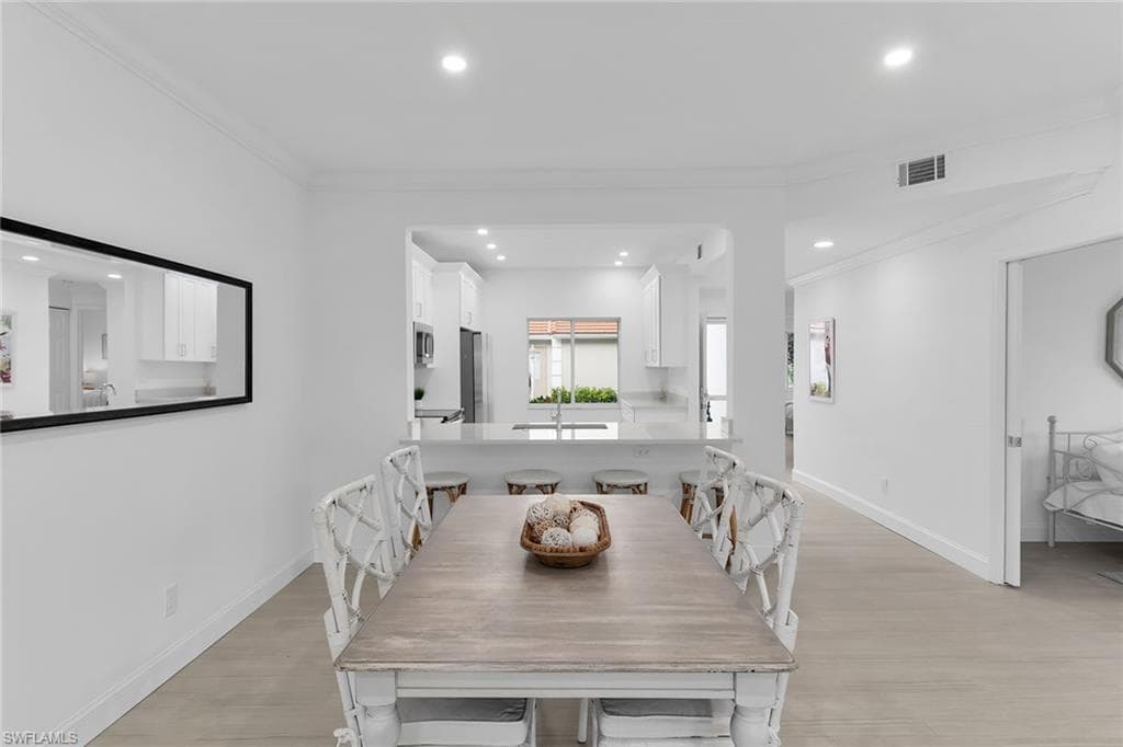 700 Saratoga CIR B-101-6