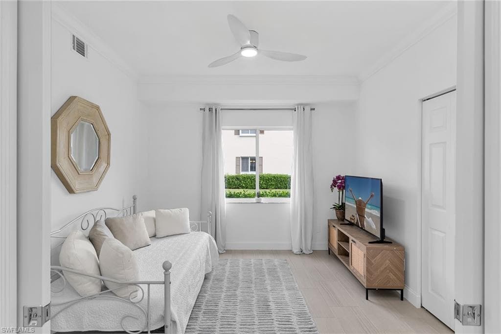700 Saratoga CIR B-101-14