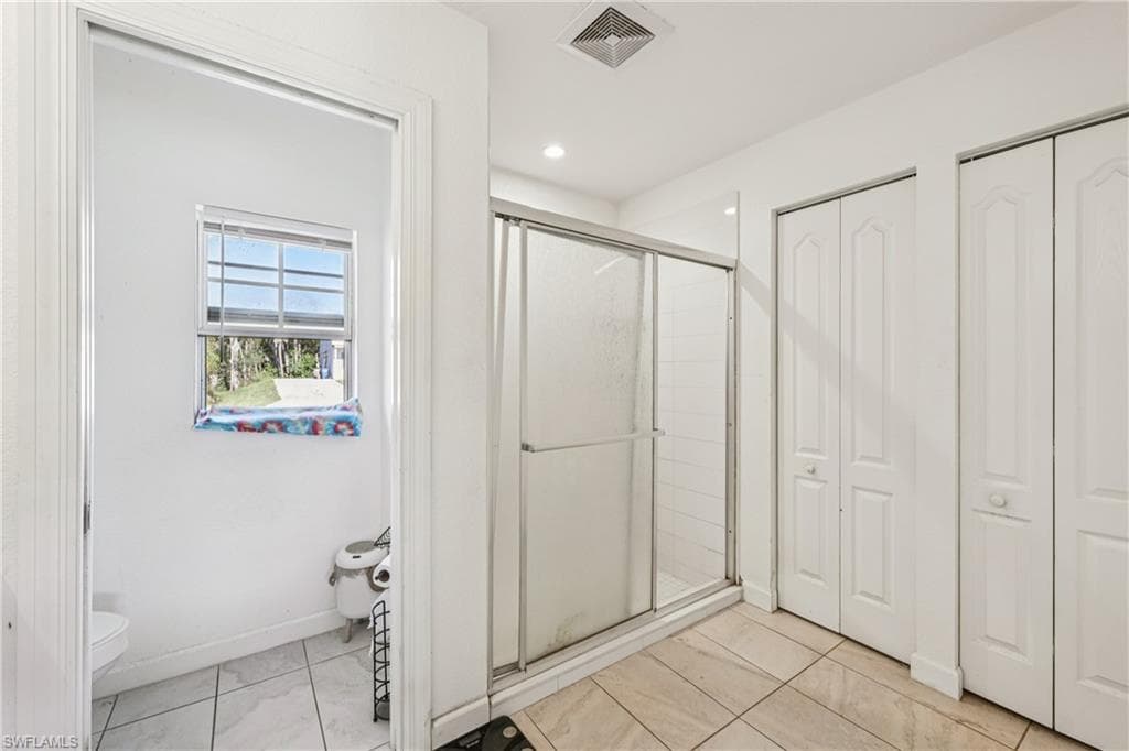 1910 Lorna AVE, LEHIGH ACRES FL 33972-21