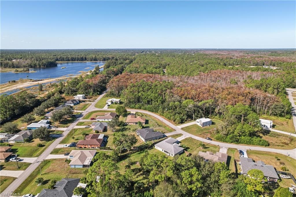 1910 Lorna AVE, LEHIGH ACRES FL 33972-44