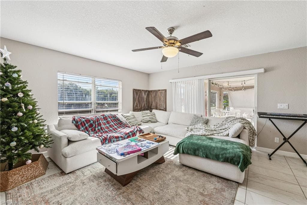 1910 Lorna AVE, LEHIGH ACRES FL 33972-3