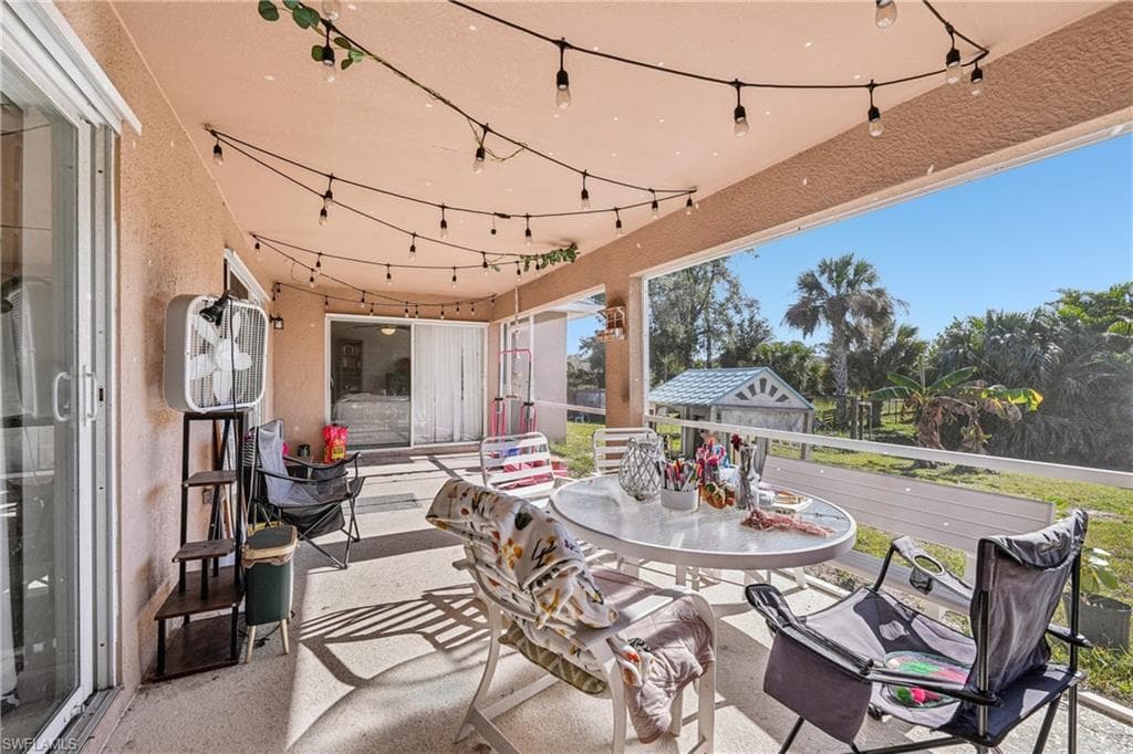 1910 Lorna AVE, LEHIGH ACRES FL 33972-24