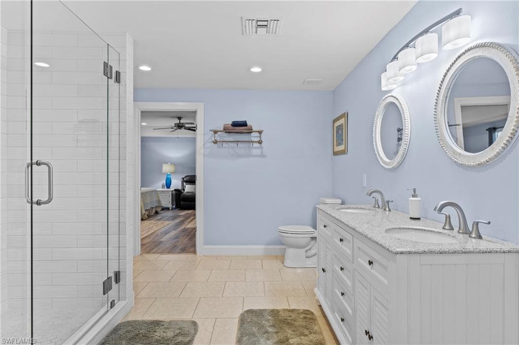 2569 Outrigger LN, NAPLES FL 34104-15