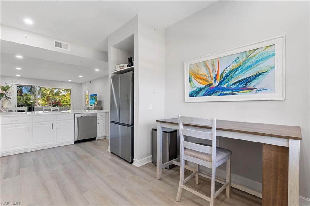 20930 Island Sound CIR # 203, ESTERO FL 33928-4