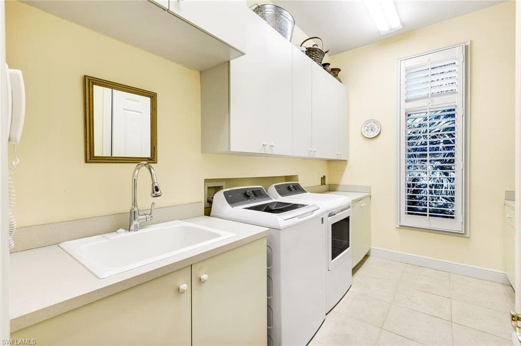 1468 Gormican LN, NAPLES FL 34110-26