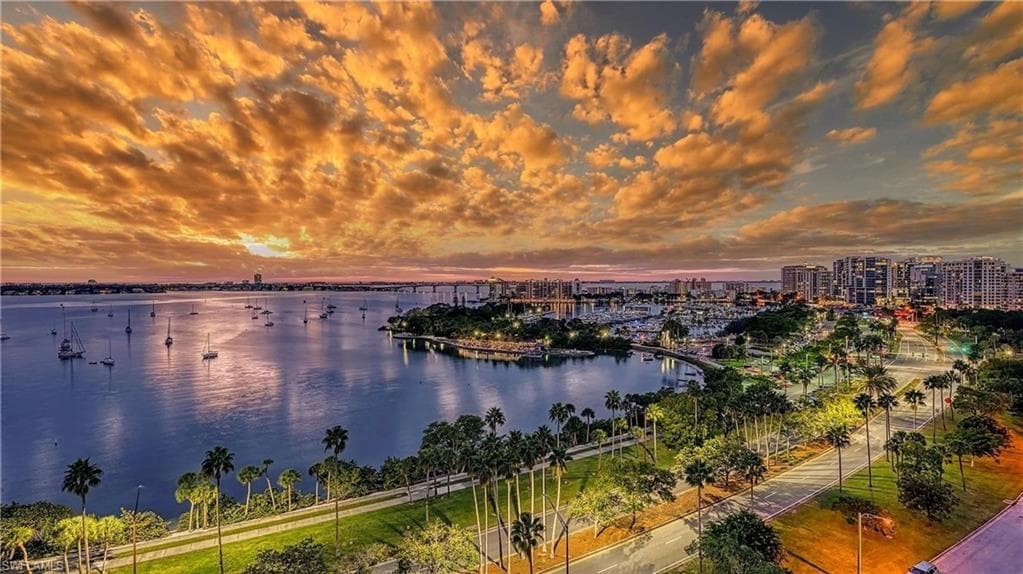 65 S Palm AVE # 804, SARASOTA FL 34236-19