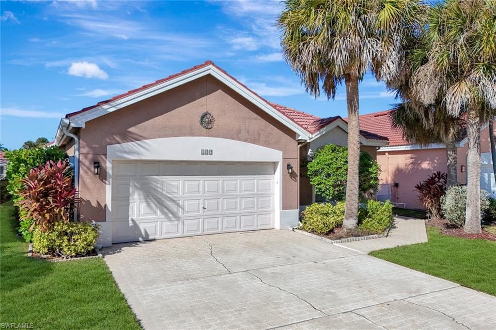 159 Lady Palm DR, NAPLES FL 34104-25