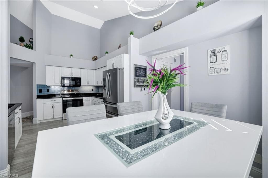 159 Lady Palm DR, NAPLES FL 34104-8