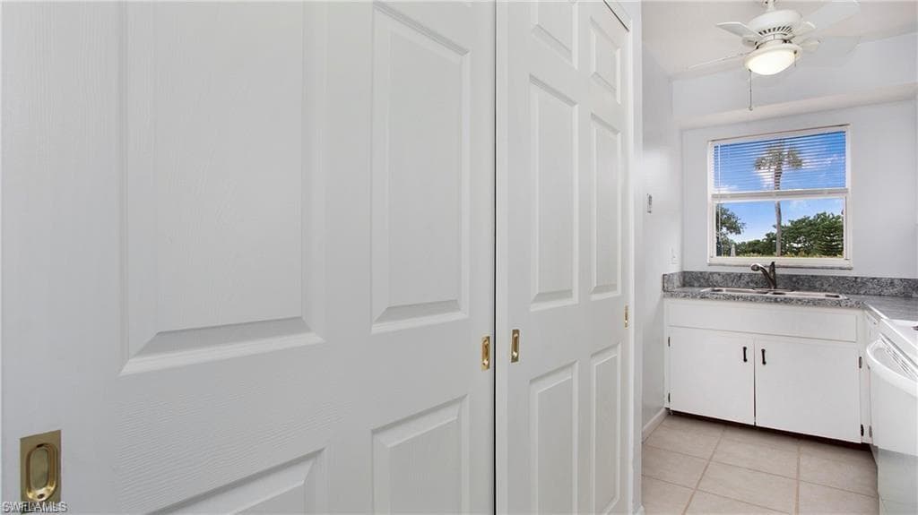 600 Valley Stream DR # I, NAPLES FL 34113-11