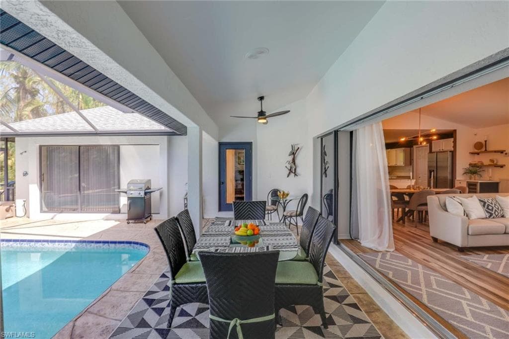 428 Sharwood DR, NAPLES FL 34110-26
