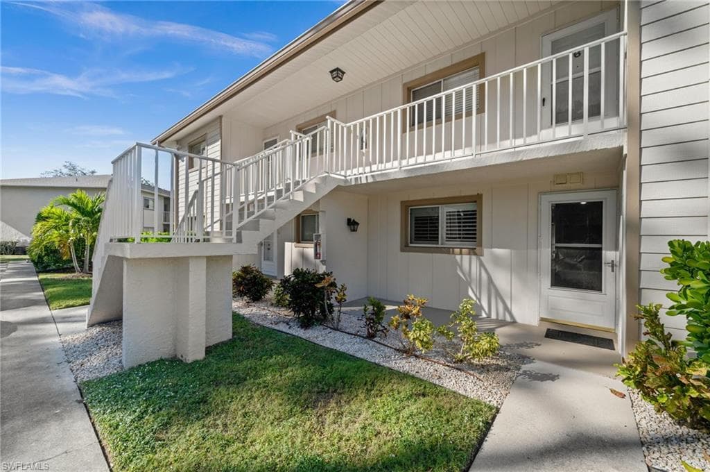 2346 Naples Trace CIR # 2, NAPLES FL 34109-23