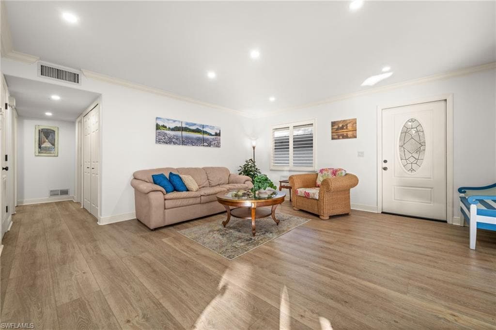 1549 Sandpiper ST # 80, NAPLES FL 34102-2