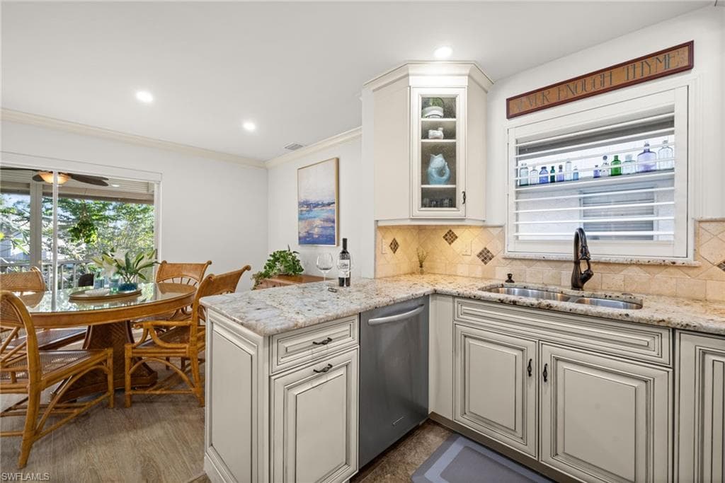 1549 Sandpiper ST # 80, NAPLES FL 34102-10