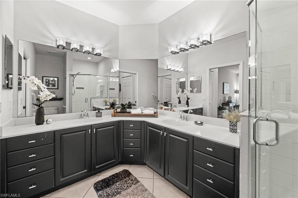 5930 Three Iron DR # 3202, NAPLES FL 34110-15