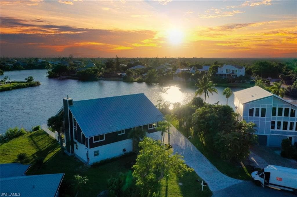 9127 Mockingbird DR, SANIBEL FL 33957-45