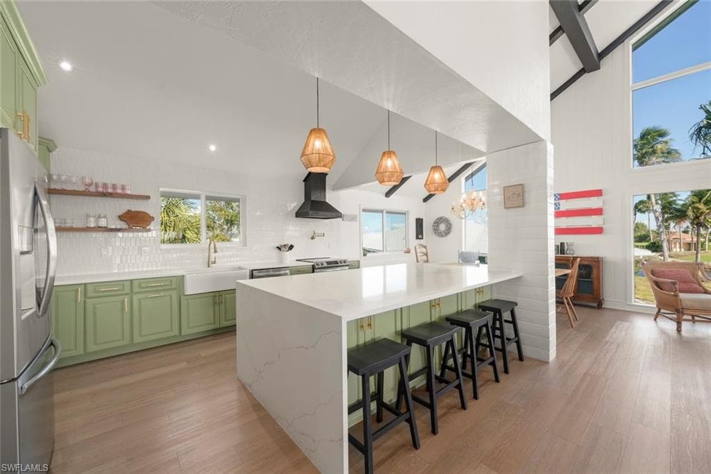 9127 Mockingbird DR, SANIBEL FL 33957-13