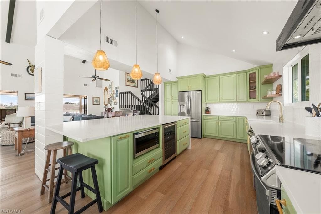 9127 Mockingbird DR, SANIBEL FL 33957-10