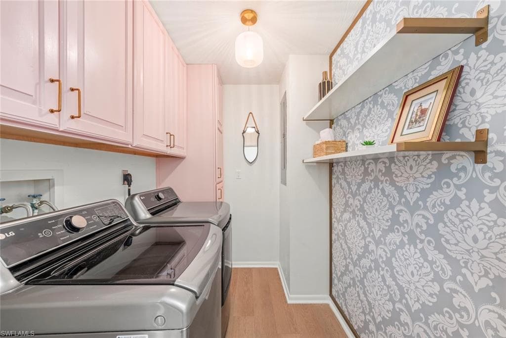 9127 Mockingbird DR, SANIBEL FL 33957-34