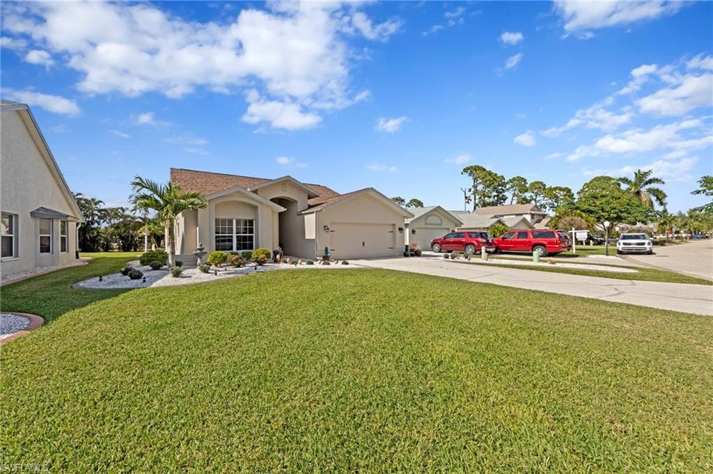 18040 Horseshoe Bay CIR, FORT MYERS FL 33967-2