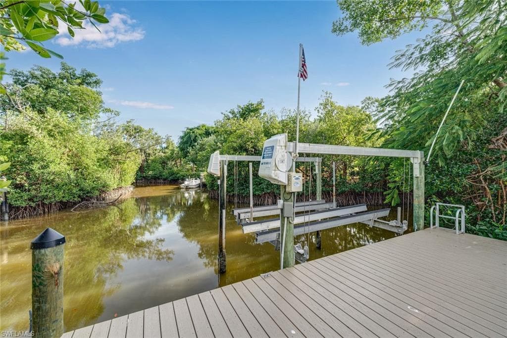 1076 Captains Walk ST, SANIBEL FL 33957-1