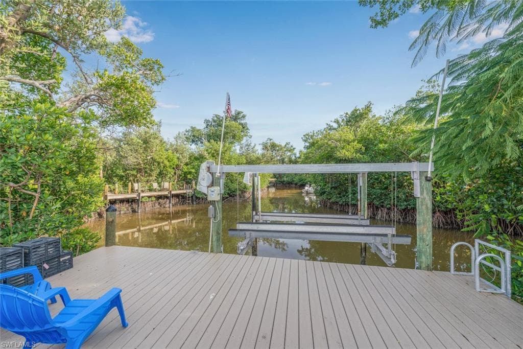 1076 Captains Walk ST, SANIBEL FL 33957-42