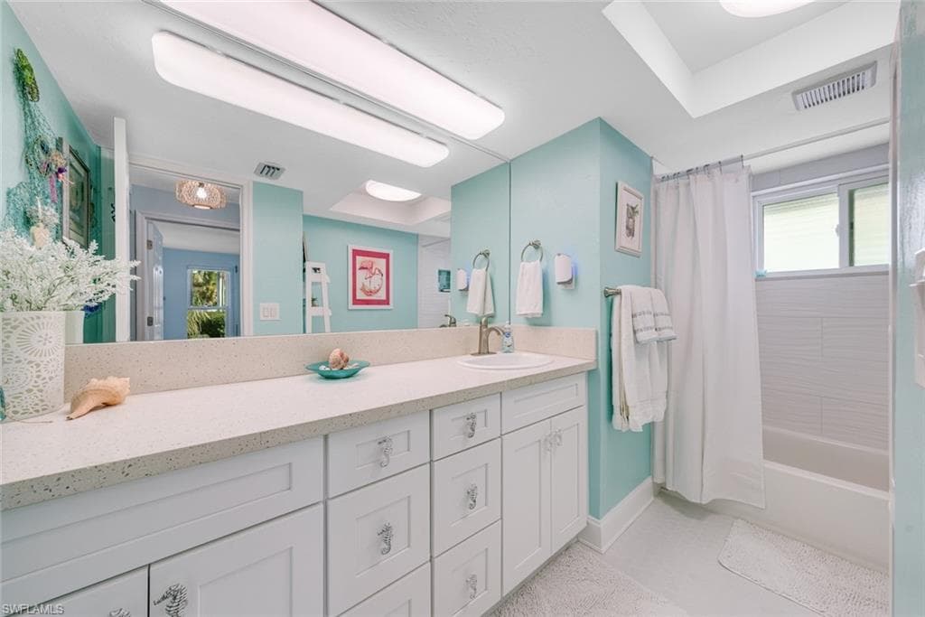 1076 Captains Walk ST, SANIBEL FL 33957-35